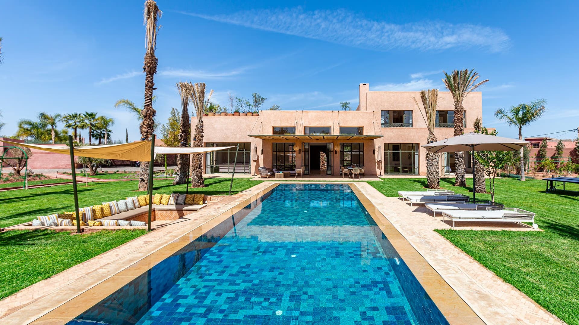 Villa Nayla